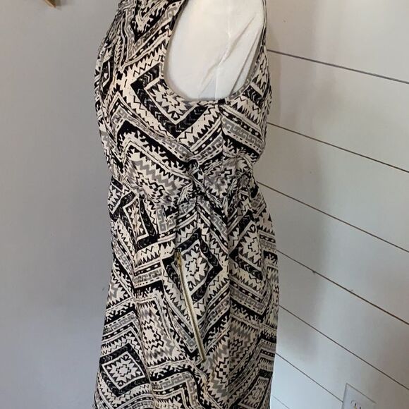 Speed Control | New York Black a white Aztec Print Sleeveless Zip Pocket Dress S - Picture 3 of 6